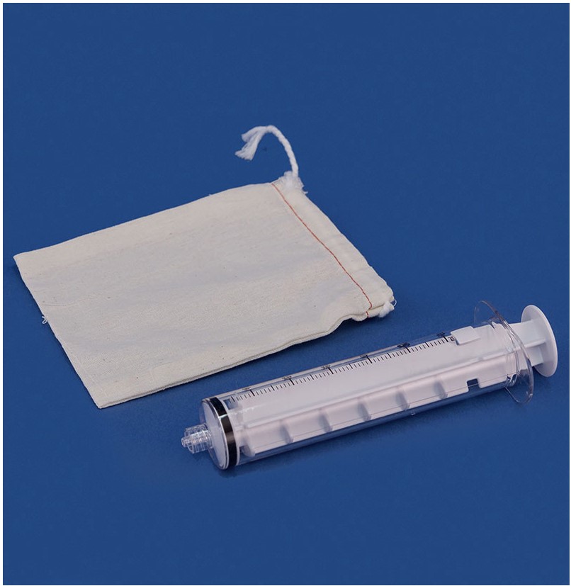 VACUUM LOCKING SYRINGE, 60 ML w/FEMALE LUER.